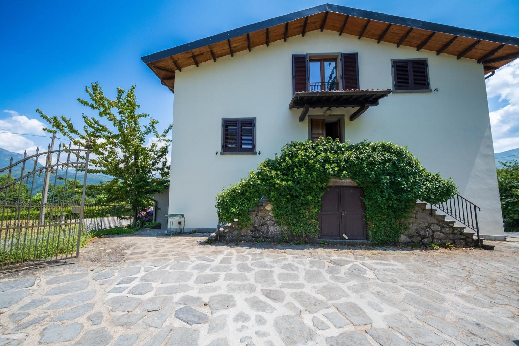 Agriturismo Borgo Biaia Camporgiano Екстер'єр фото